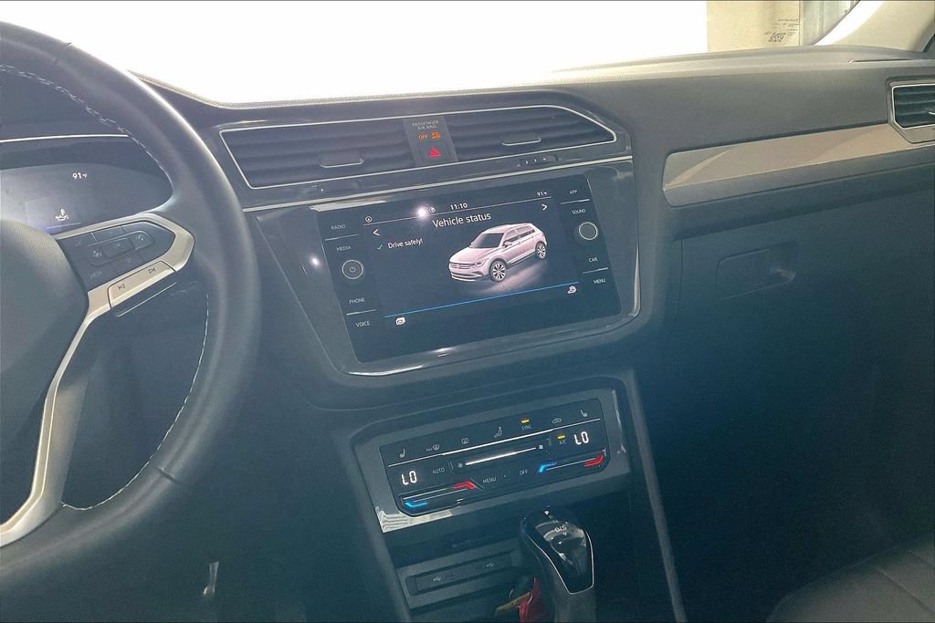 Used 2024 Volkswagen Tiguan SE FWD image 10