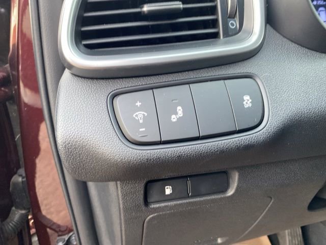Used 2020 Kia Sorento LX image 17