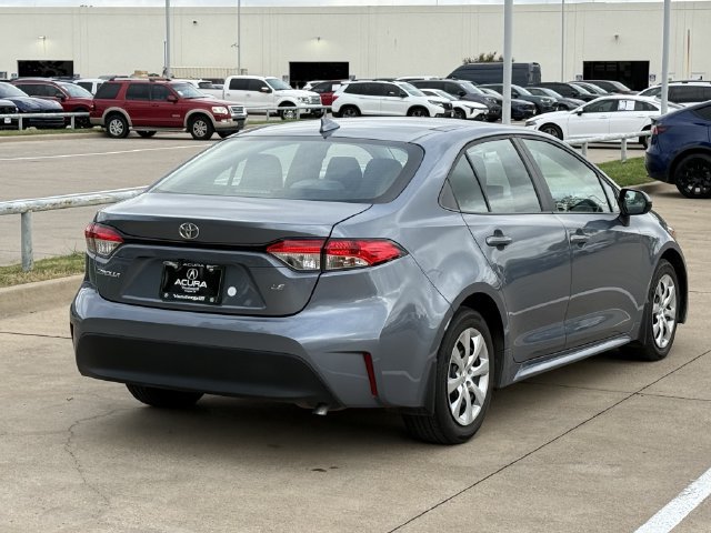 Used 2025 Toyota Corolla LE FWD image 4
