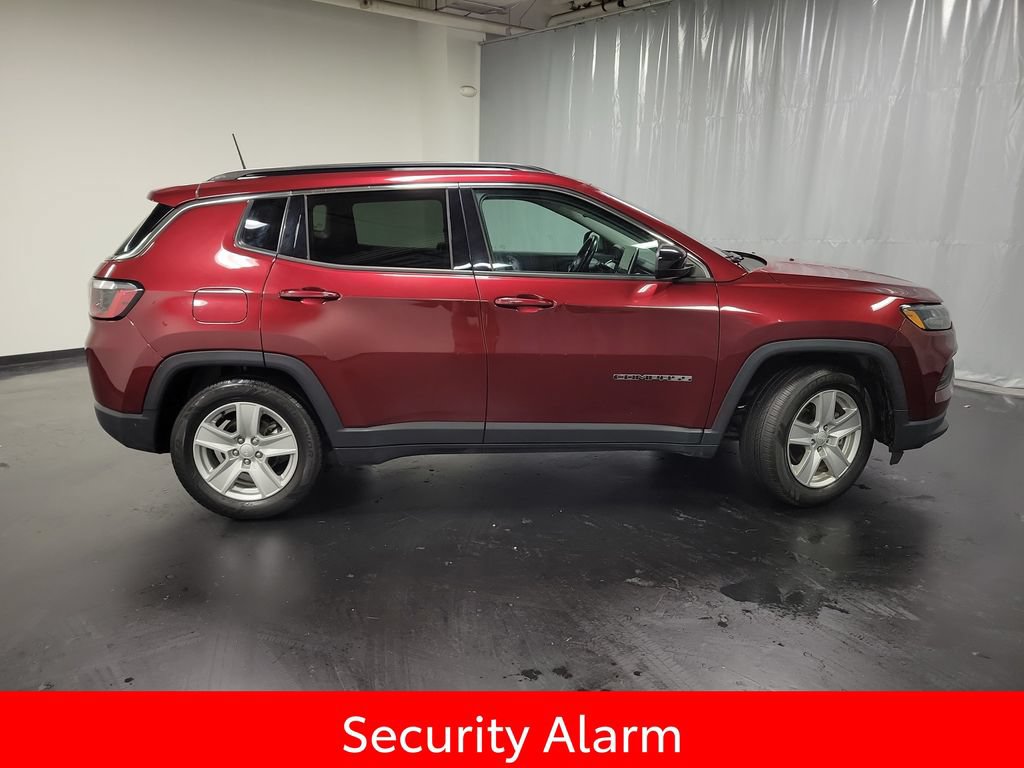 Used 2022 Jeep Compass Latitude w/ Convenience Group FWD image 9
