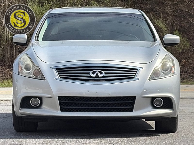 Used 2013 INFINITI G37 x Sedan w/ Premium Pkg AWD/4WD image 2