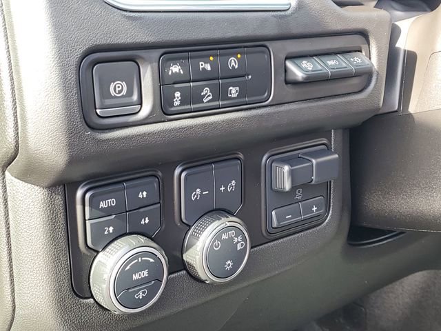 Used 2023 Chevrolet Tahoe High Country image 12