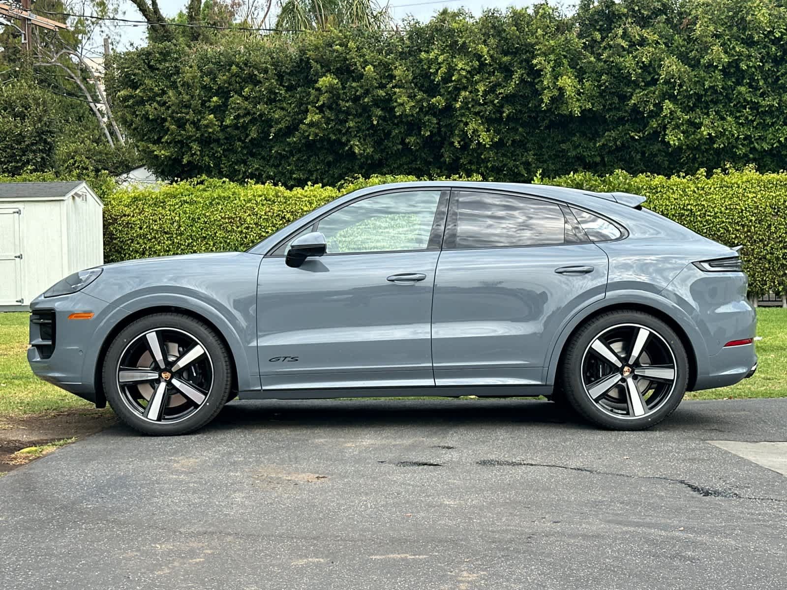 New 2026 Porsche Cayenne GTS AWD/4WD image 2