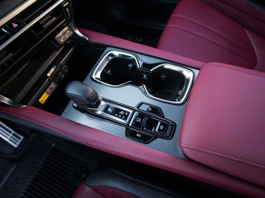 Used 2024 Lexus RX 500h F Sport image 21