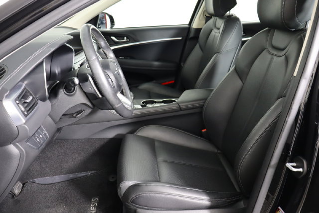 Used 2023 Genesis G70 2.0T RWD image 6