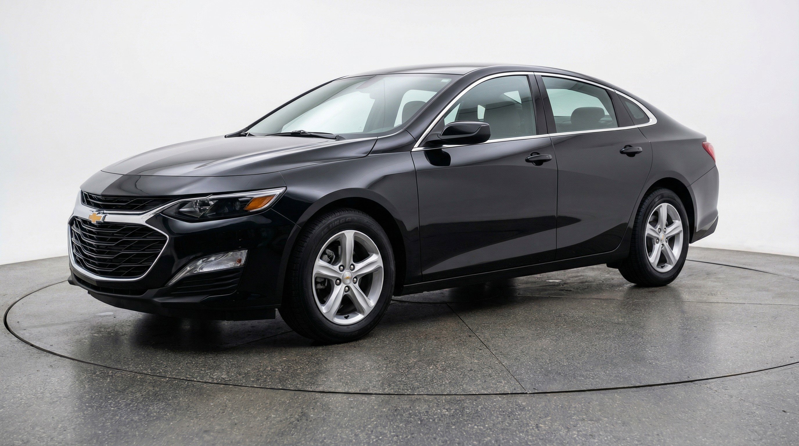 Used 2024 Chevrolet Malibu LT image 3