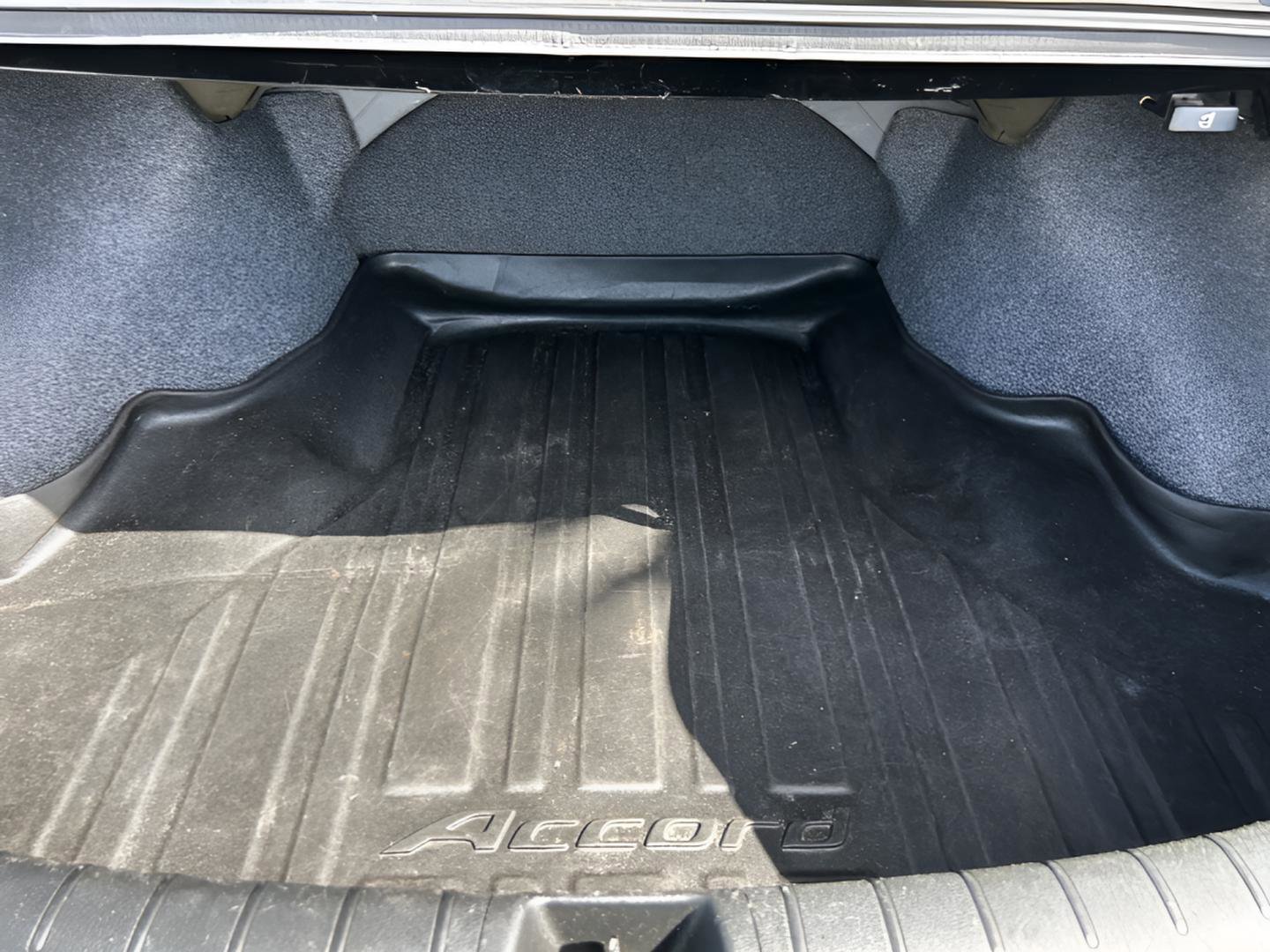 Used 2013 Honda Accord EX-L image 36