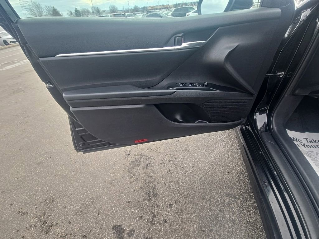 Used 2020 Toyota Camry SE image 7