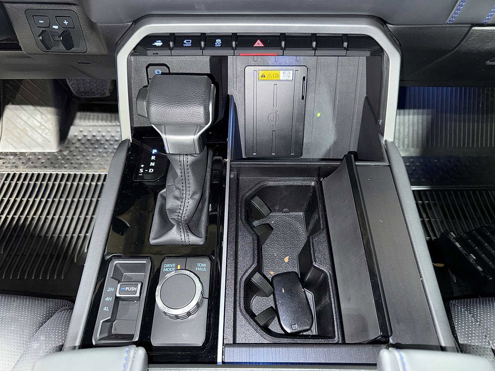 Used 2024 Toyota Sequoia Platinum image 34