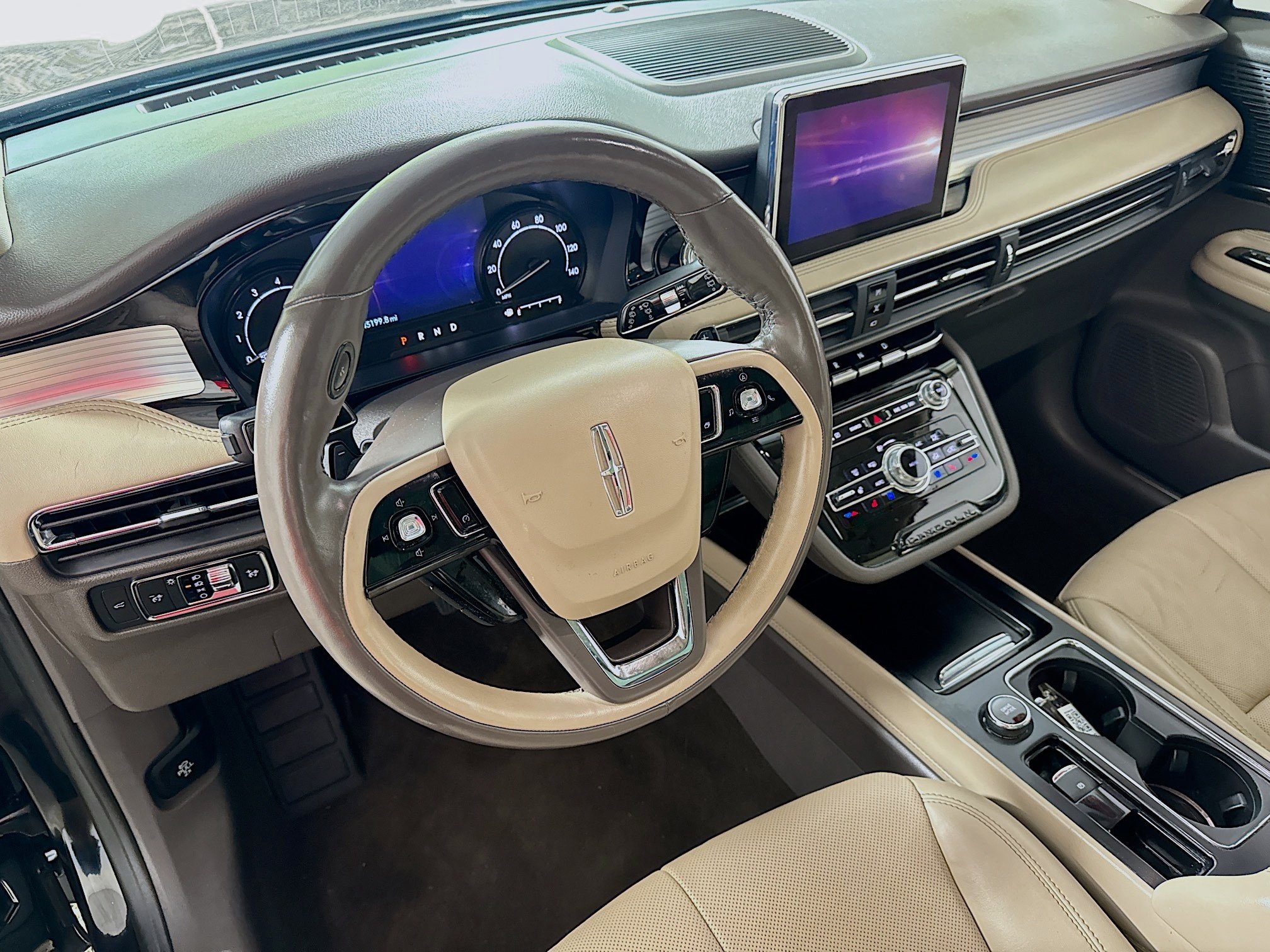Used 2022 Lincoln Corsair AWD w/ Premium Package image 13