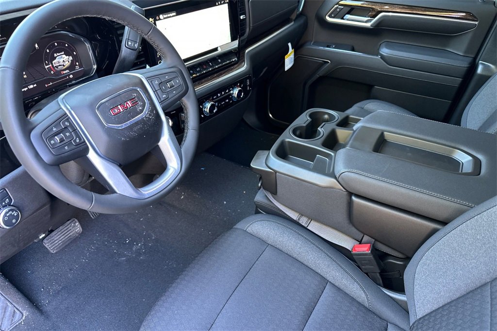 New 2025 GMC Sierra 1500 SLE image 8