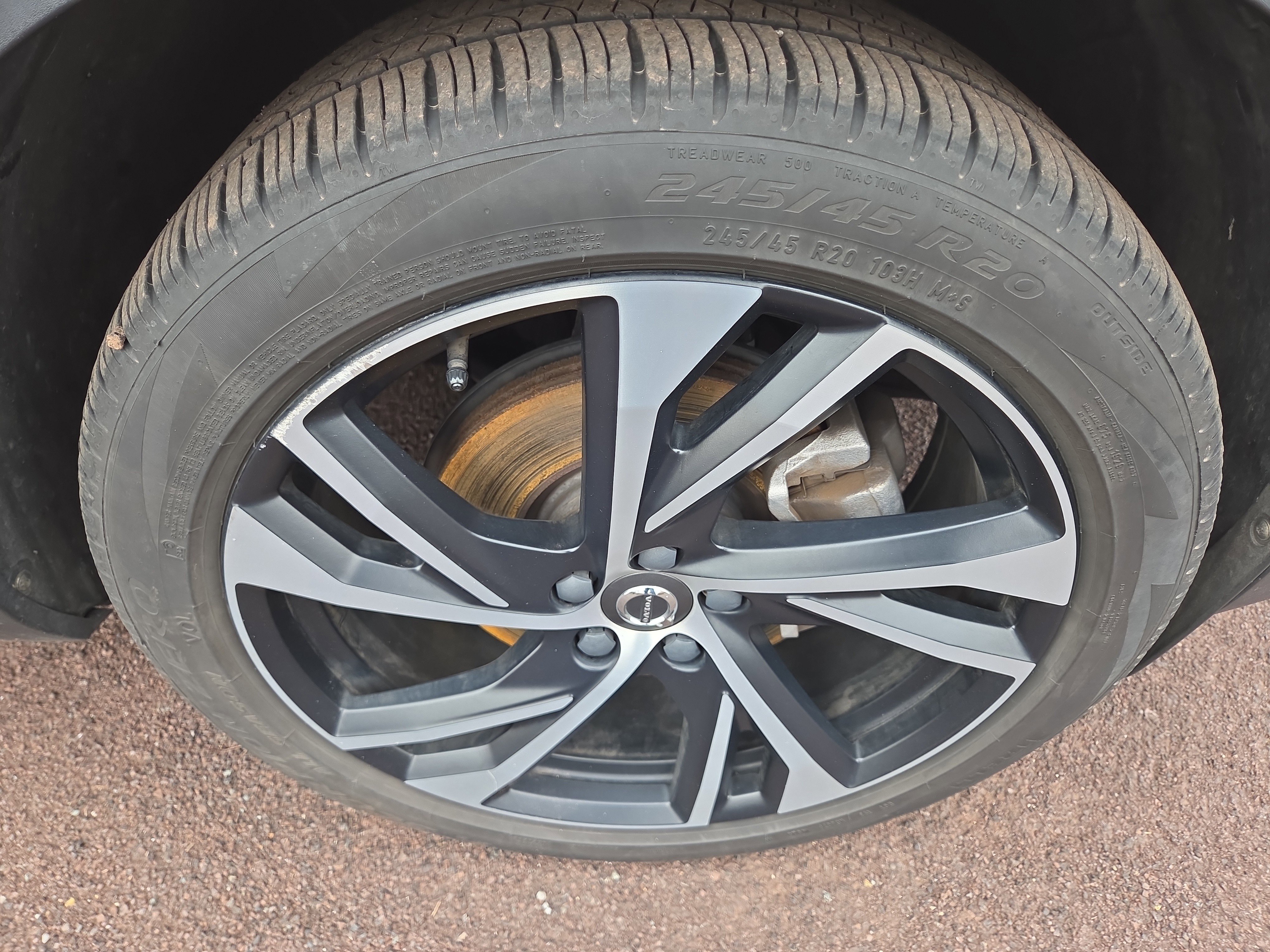 Used 2021 Volvo XC40 T5 R-Design w/ Climate Package image 9