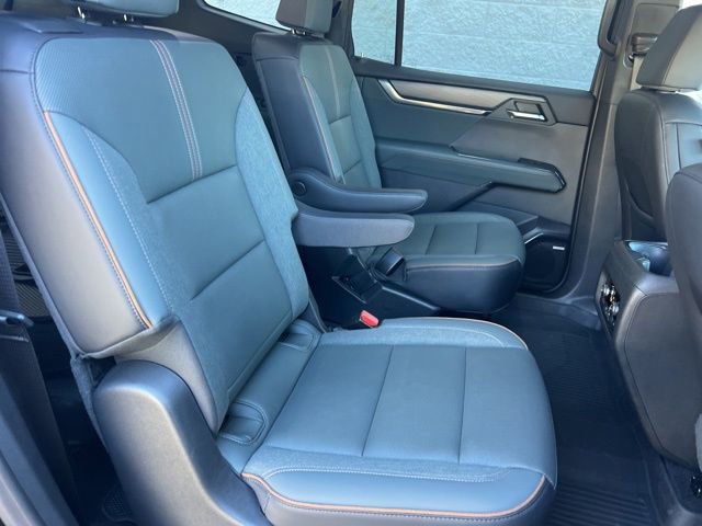 Used 2024 GMC Acadia AT4 w/ Luxury Package image 36