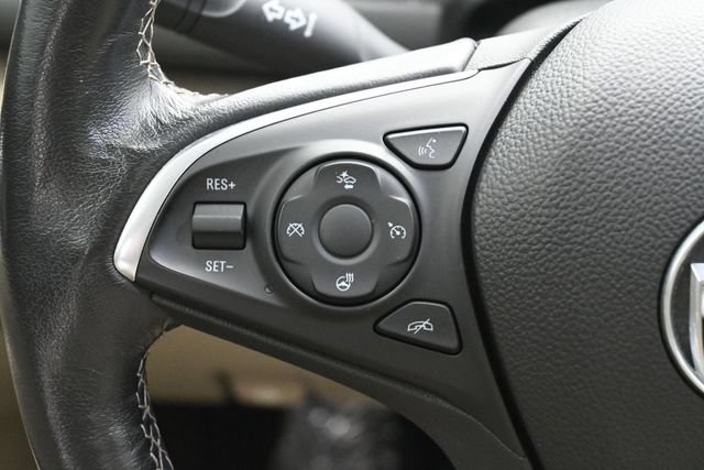 Used 2018 Buick Regal Essence w/ Driver Confidence Package #1 AWD/4WD image 18