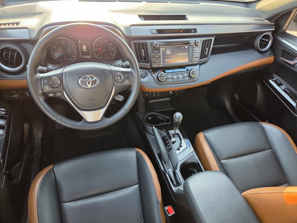 Used 2016 Toyota RAV4 SE FWD image 17