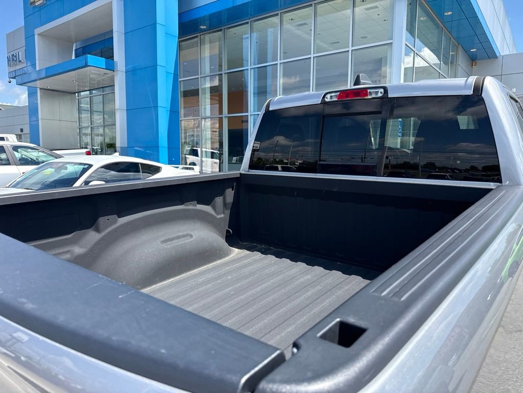 Used 2019 RAM 1500 Laramie AWD/4WD image 8