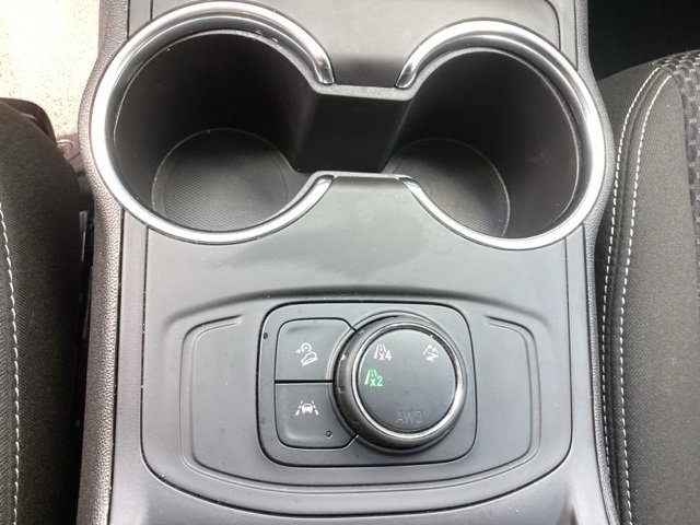 Used 2024 GMC Terrain SLE image 39