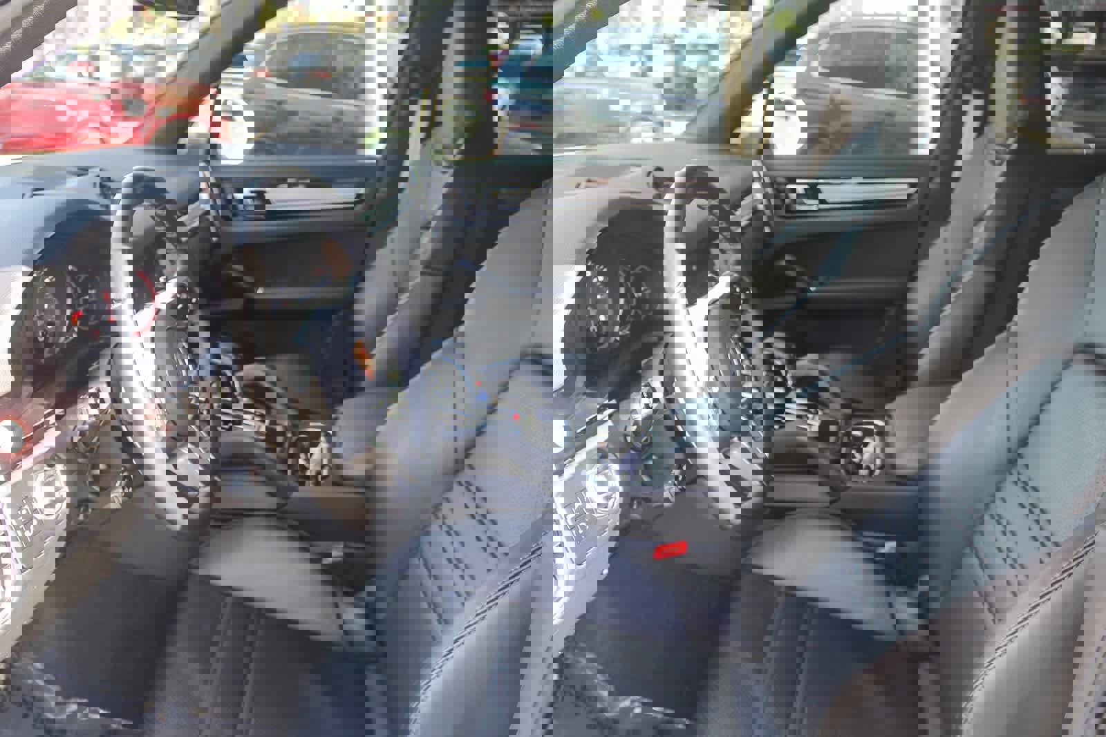 Used 2023 Porsche Cayenne Platinum Edition image 21