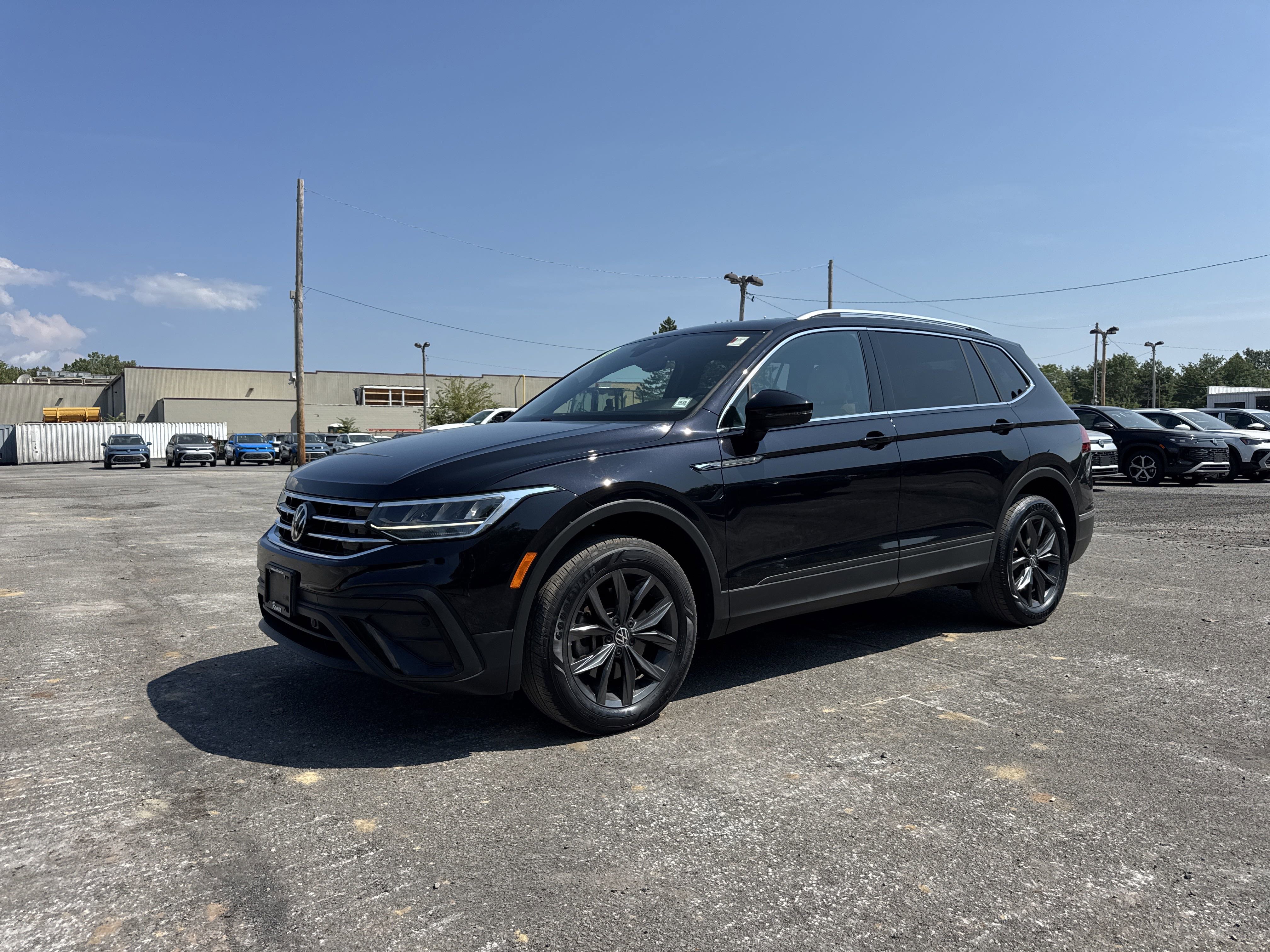Used 2023 Volkswagen Tiguan SE