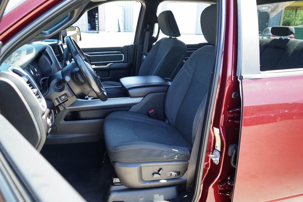 Used 2020 RAM 3500 Big Horn w/ Night Edition image 7