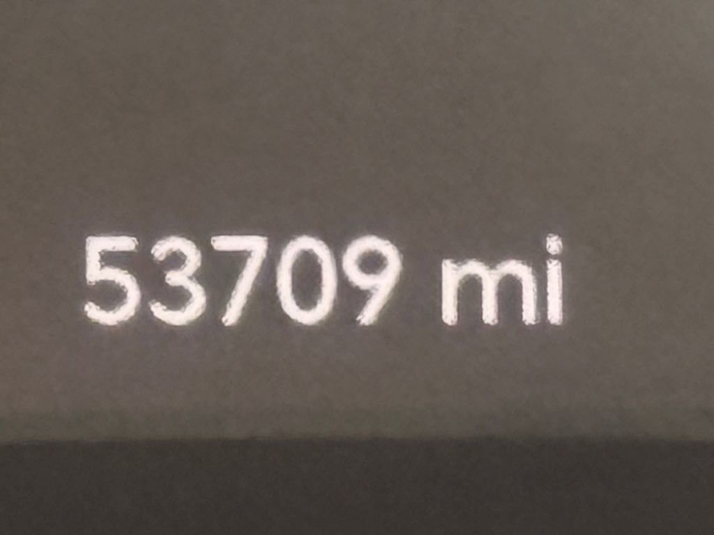 Used 2019 Jeep Cherokee Latitude Plus w/ Comfort/Convenience Group image 32