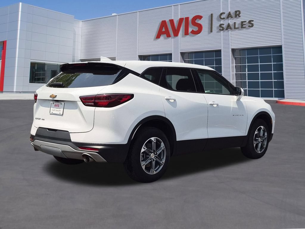 Used 2025 Chevrolet Blazer LT AWD/4WD image 6