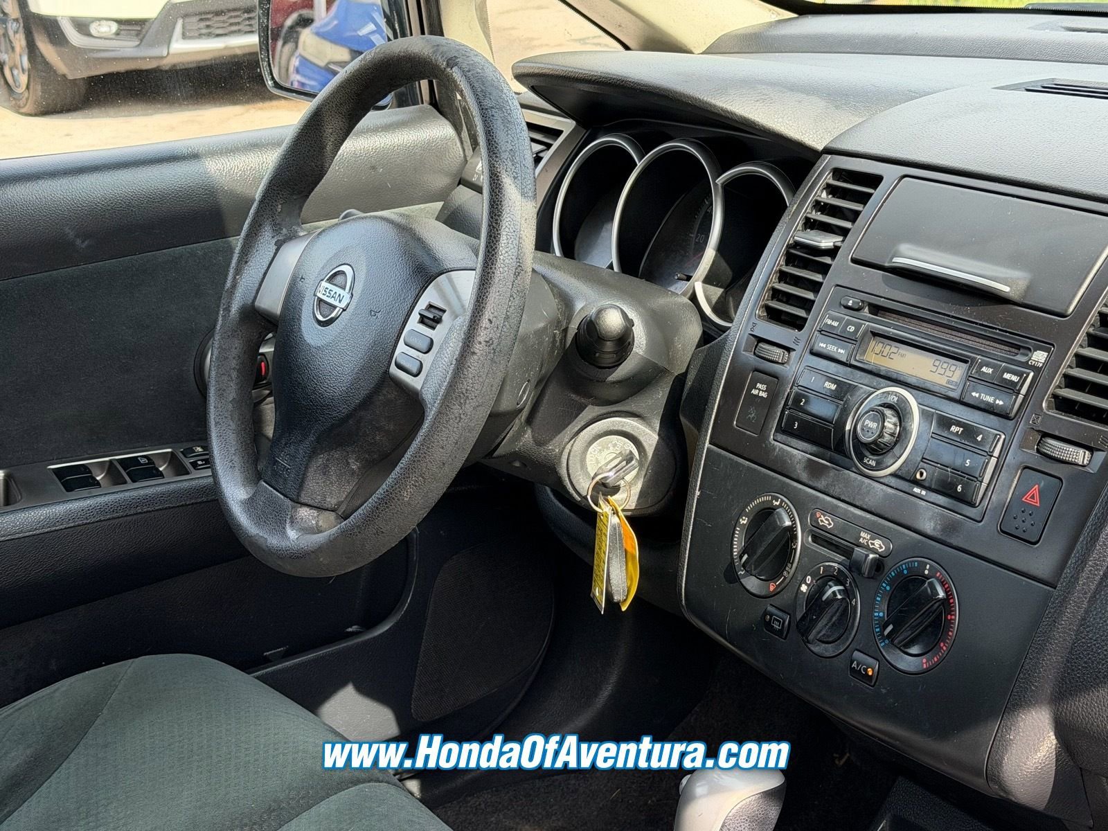 Used 2012 Nissan Versa 1.8 S w/ Plus Pkg FWD image 11
