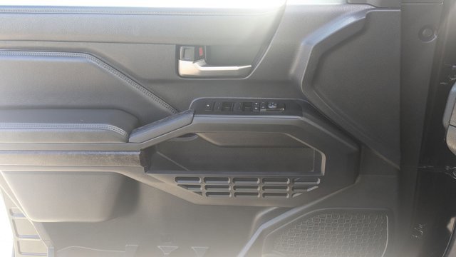 Used 2024 Toyota Tacoma Limited w/ Limited Package (LT) image 11
