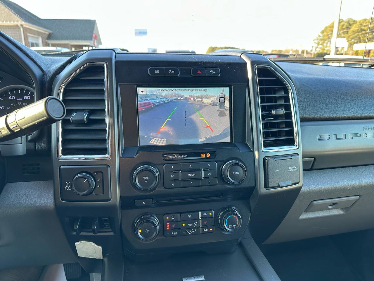 Used 2018 Ford F250 XLT w/ XLT Premium Package AWD/4WD image 17
