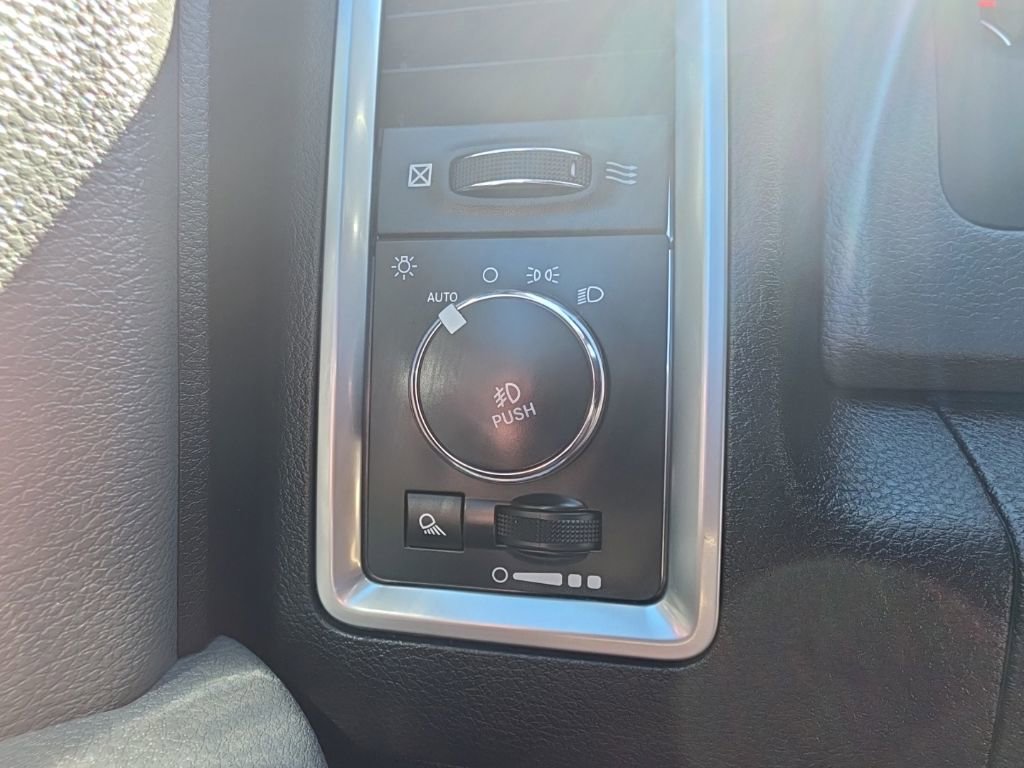 Used 2017 RAM 1500 Big Horn AWD/4WD image 18
