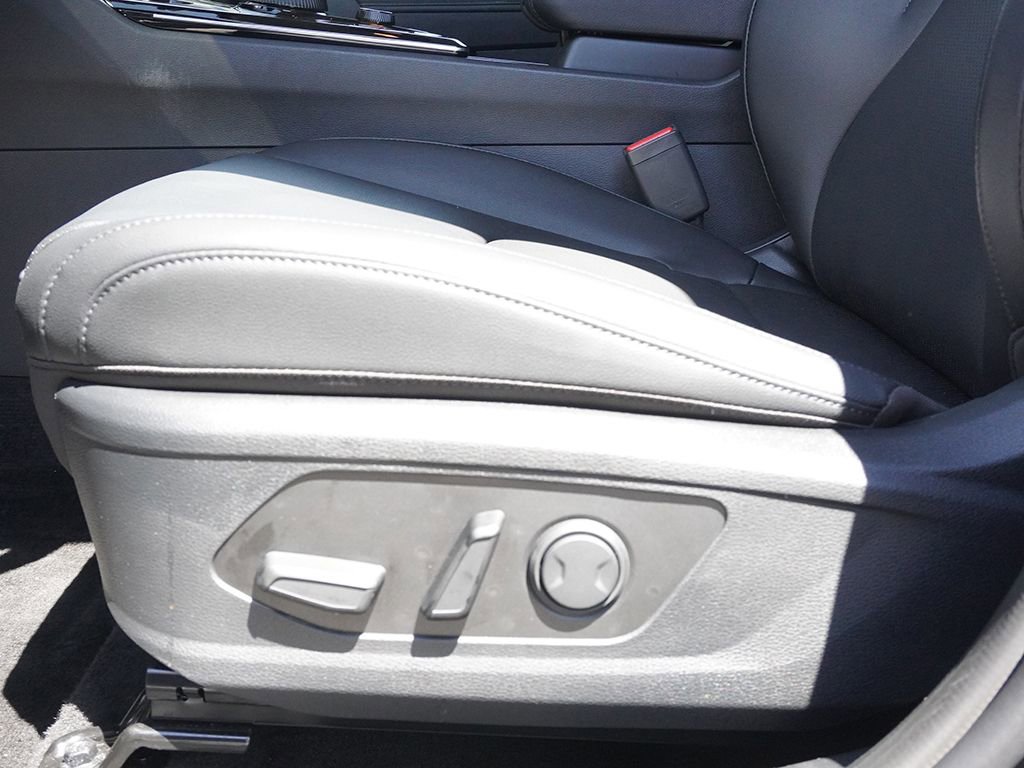 Used 2025 Kia Sportage EX AWD/4WD image 27