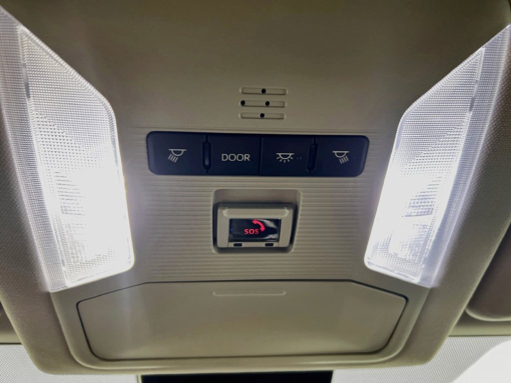 Used 2022 Toyota RAV4 LE FWD image 18