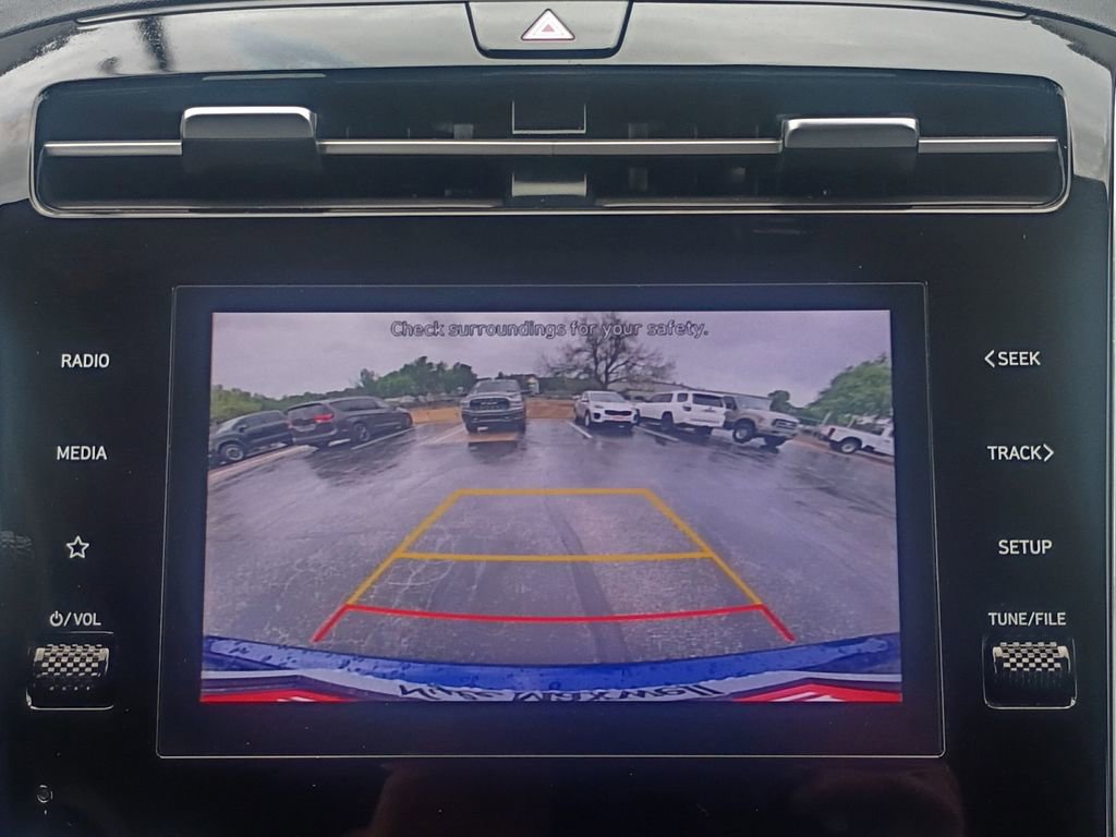 Used 2023 Hyundai Tucson SE image 9