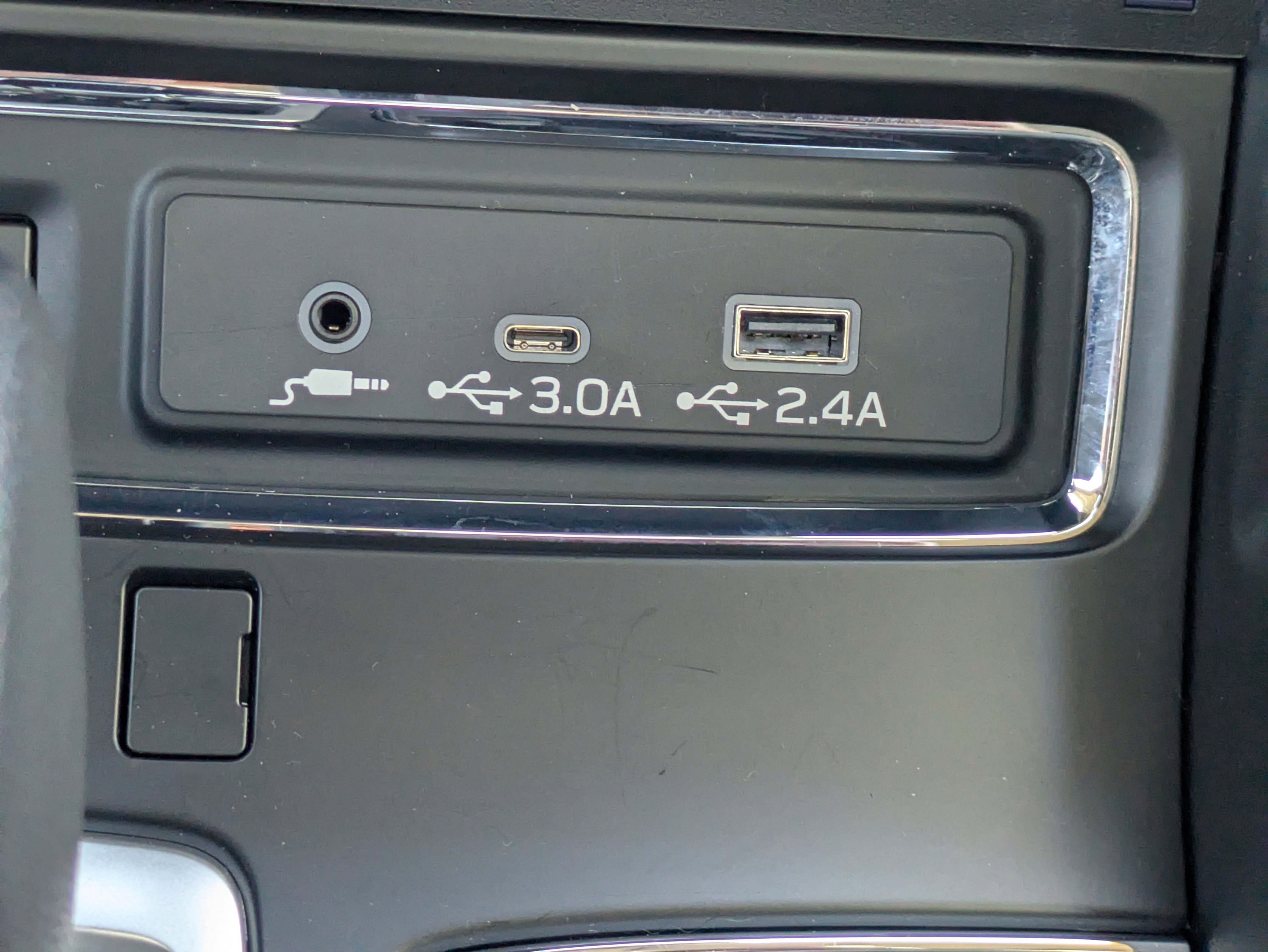 Certified 2023 Subaru Ascent Limited w/ Technology Package image 22