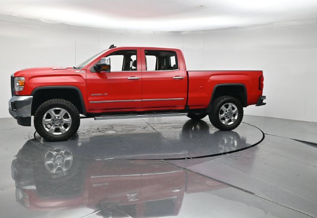 Used 2019 GMC Sierra 2500 SLT w/ Duramax Plus Package AWD/4WD image 6