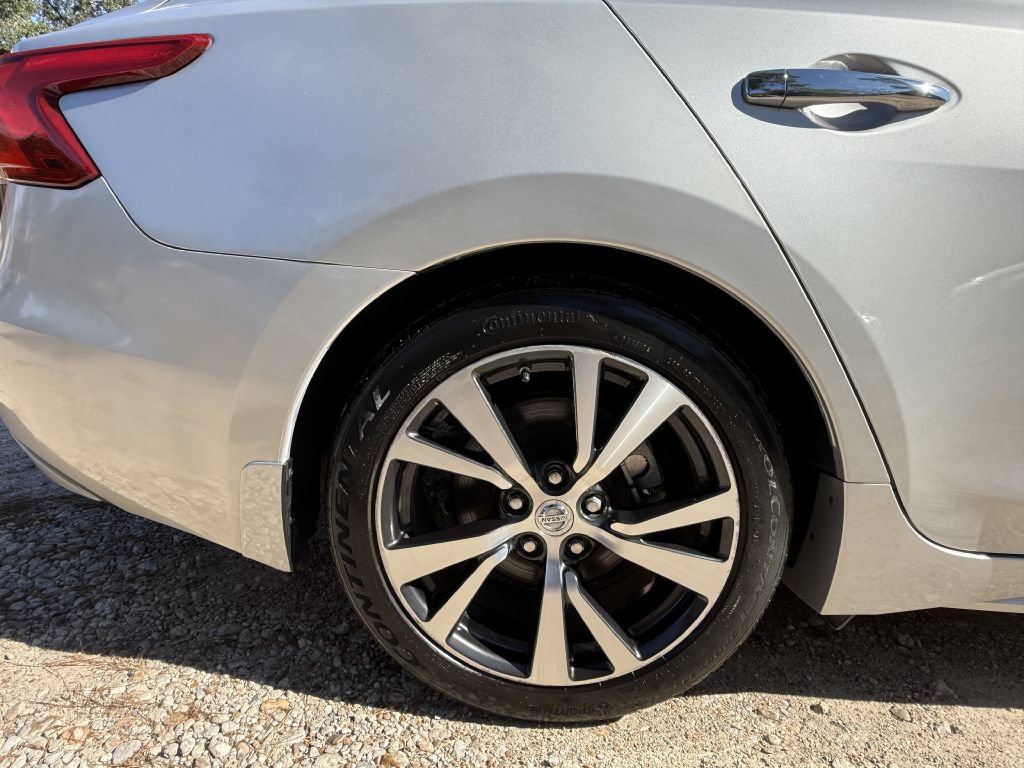 Used 2017 Nissan Maxima Platinum FWD image 13