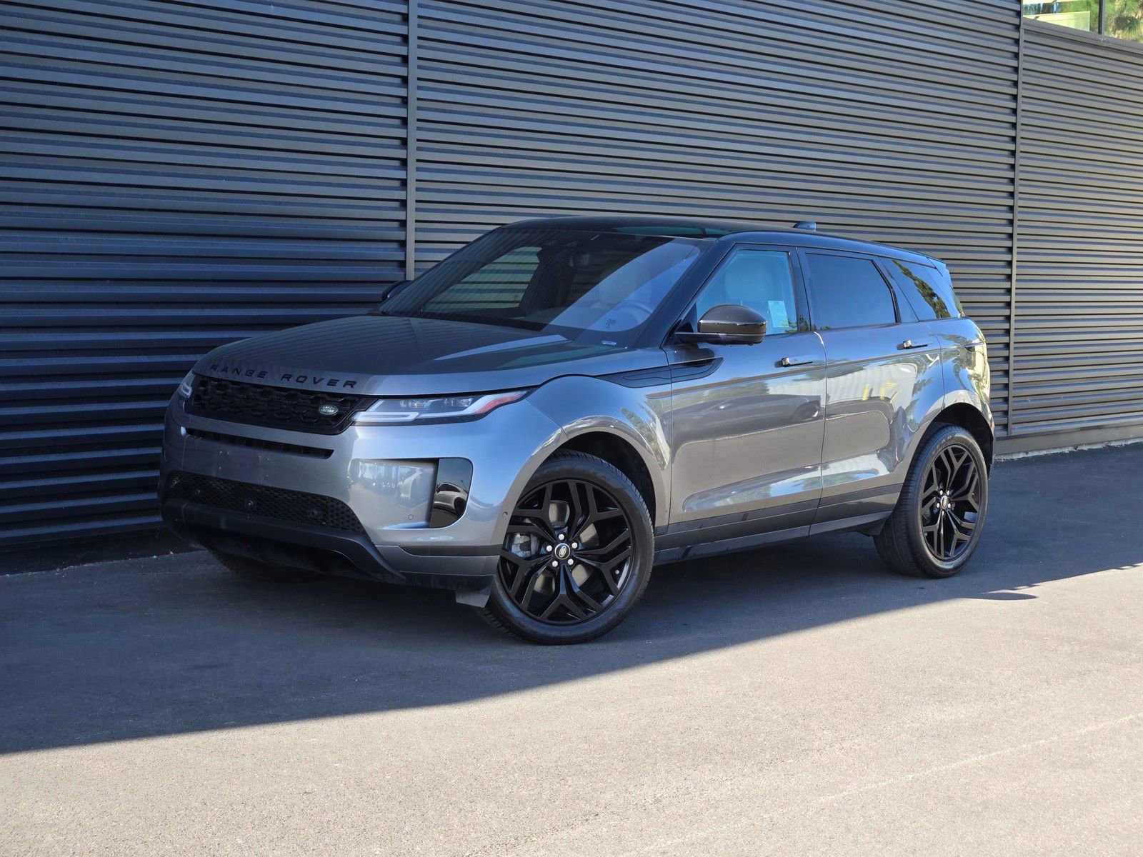 Used 2020 Land Rover Range Rover Evoque SE