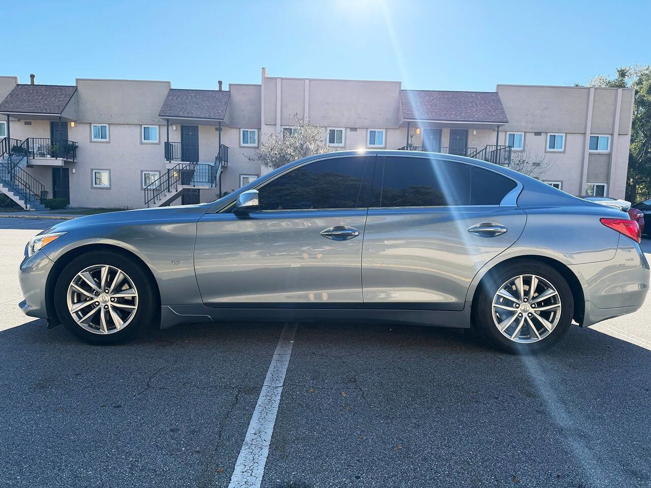 Used 2014 INFINITI Q50 Premium w/ Navigation Package image 5