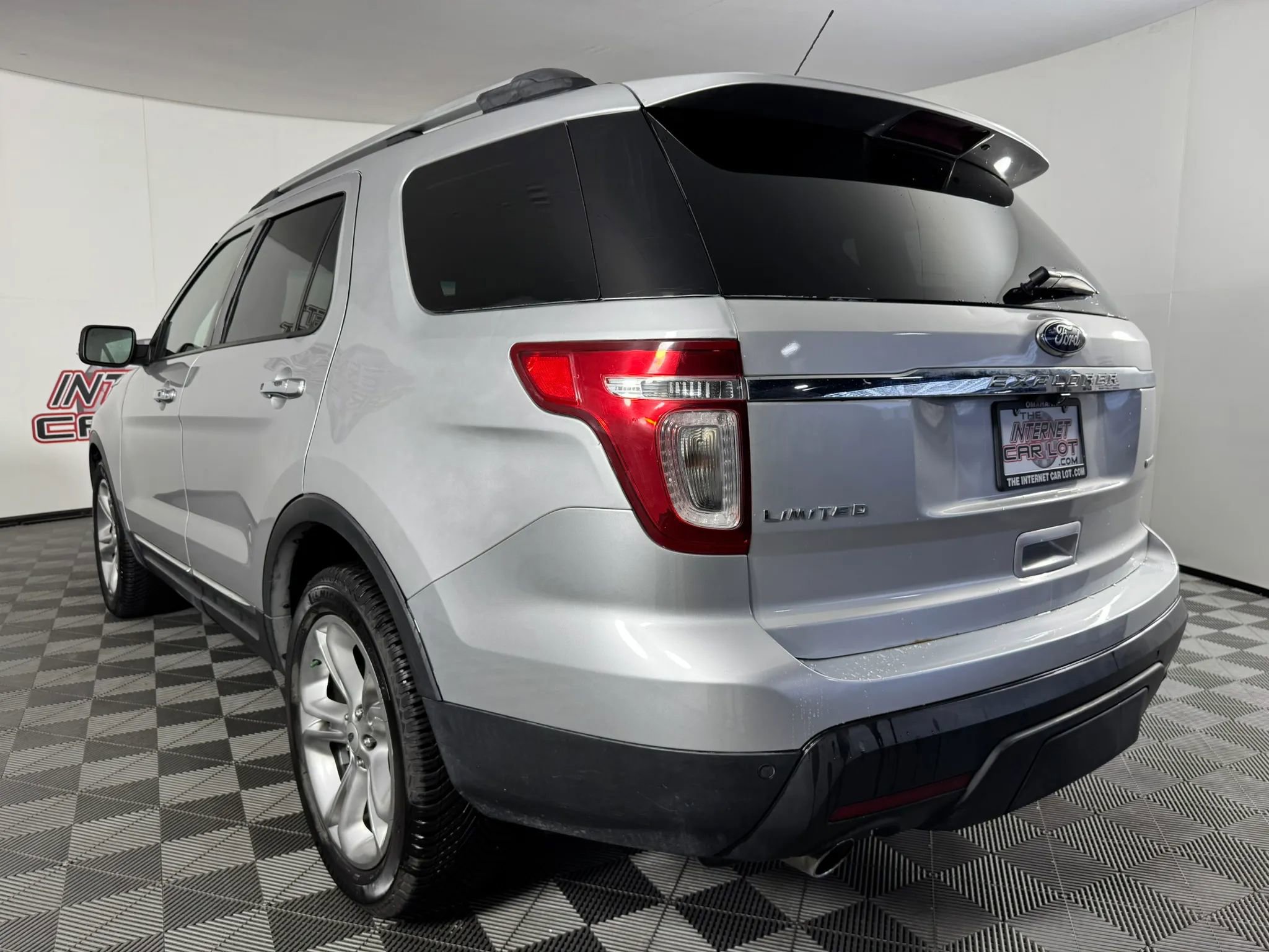 Used 2014 Ford Explorer Limited w/ Equipment Group 302A FWD image 26