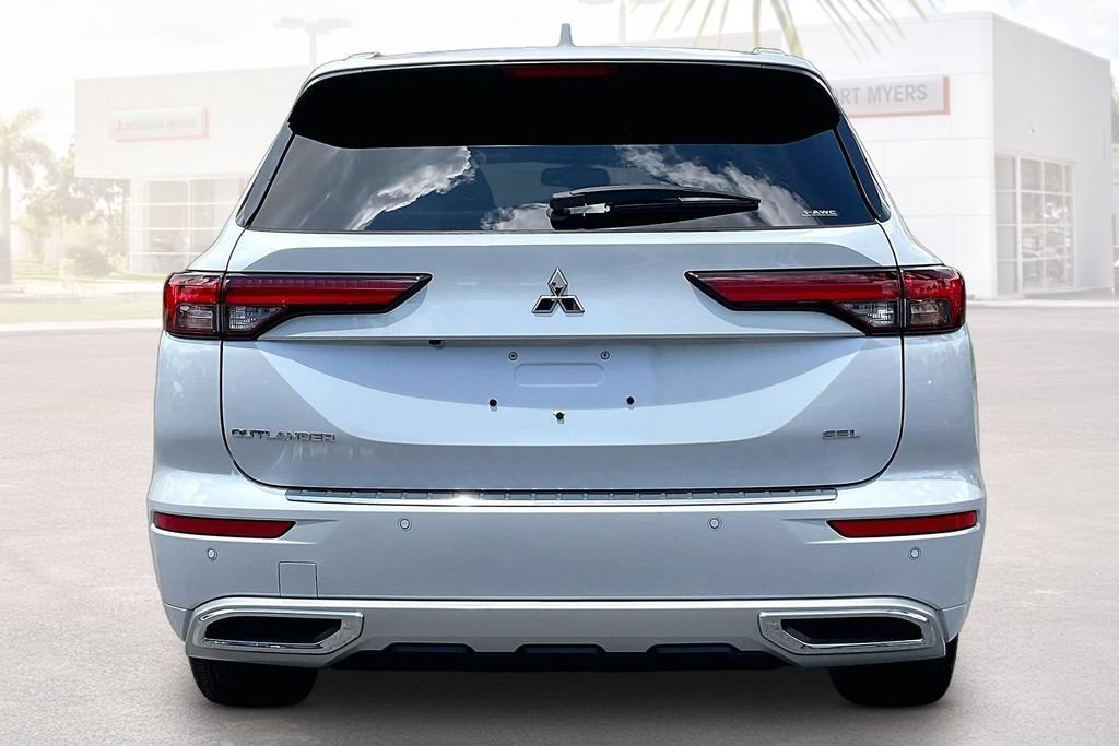 Used 2024 Mitsubishi Outlander SEL AWD/4WD image 17