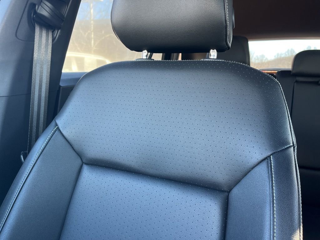 Used 2020 Volkswagen Atlas Cross Sport SE w/ Towing Package image 21