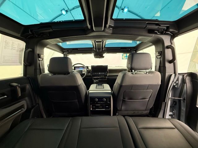 Used 2025 GMC Hummer EV 2X w/ LPO, Roof Cross Rail Package image 30