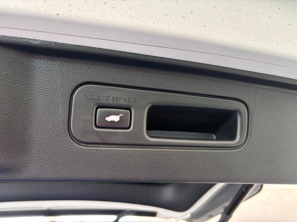 Used 2023 Honda Pilot EX-L image 13