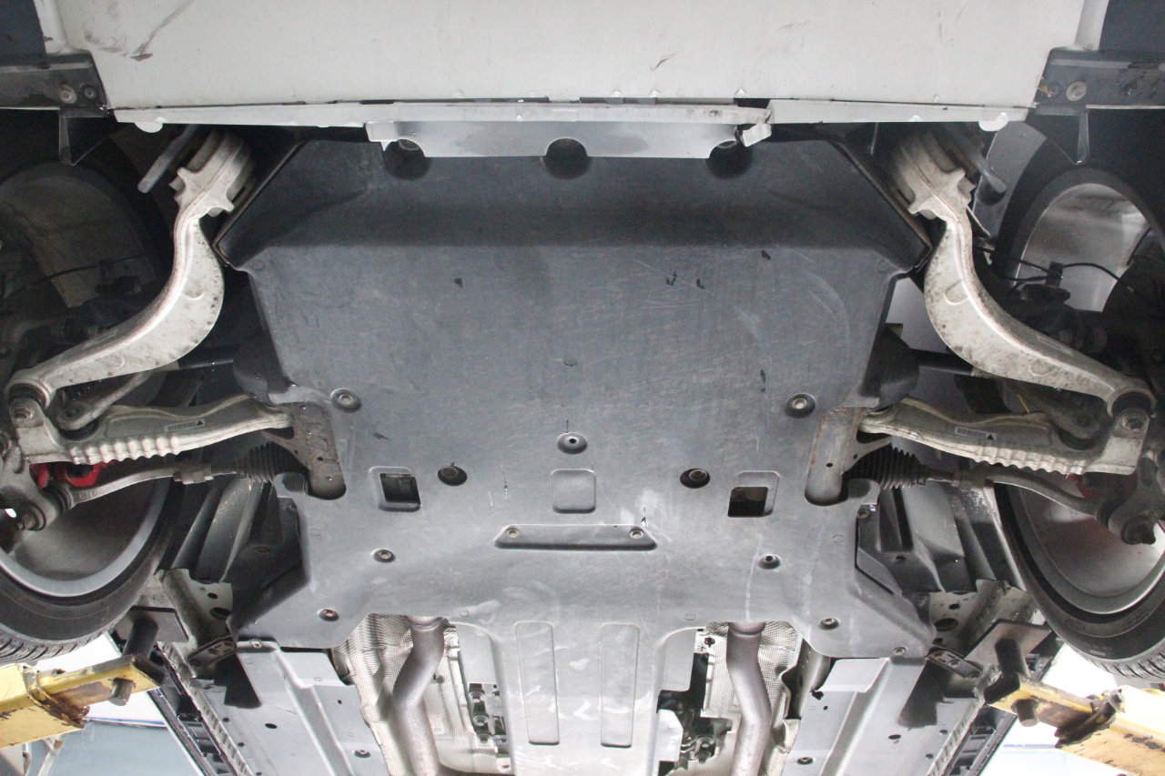 Used 2019 Jaguar F-PACE S image 94