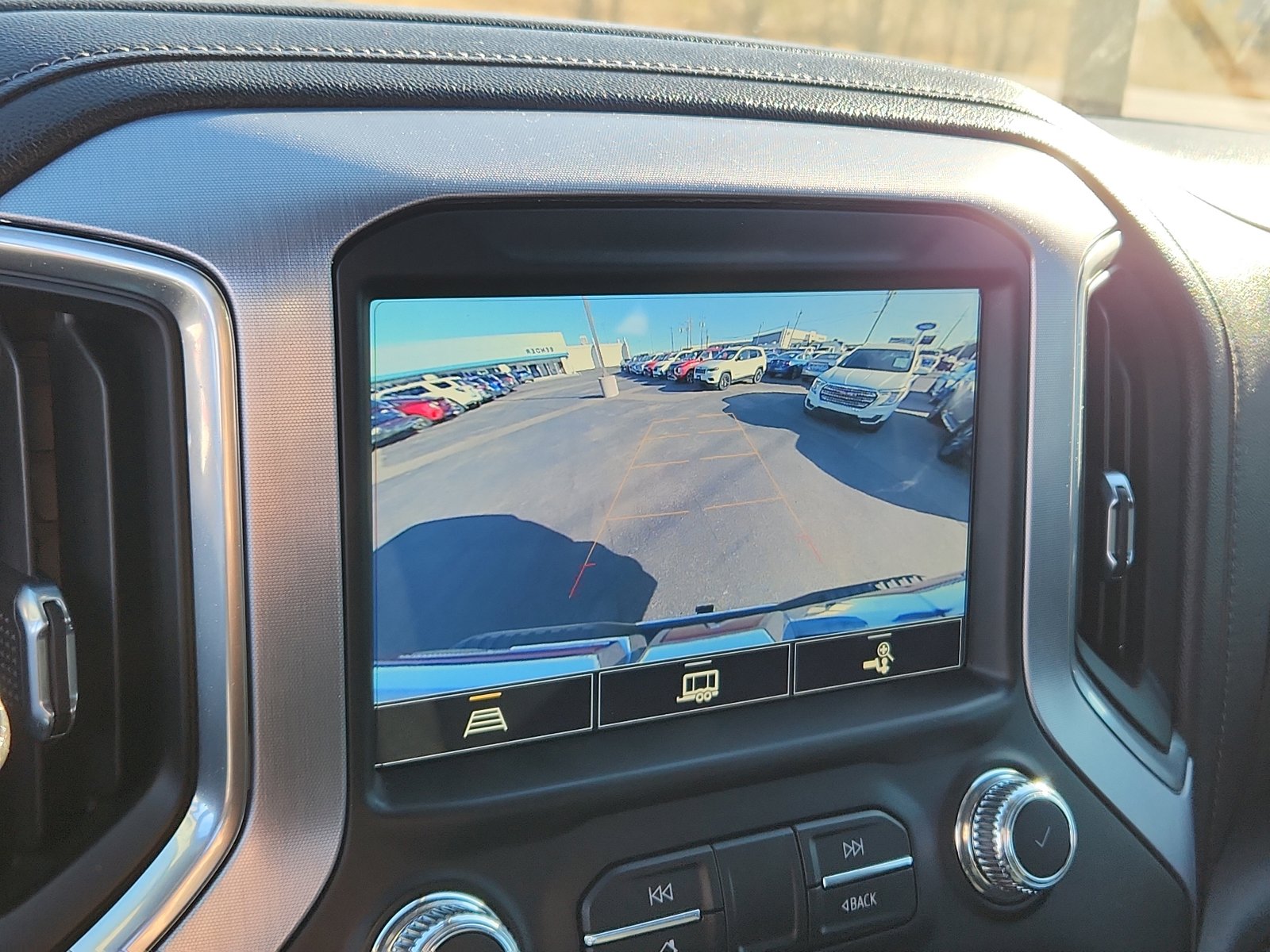 Used 2022 GMC Sierra 3500 SLE w/ SLE Convenience Package image 13