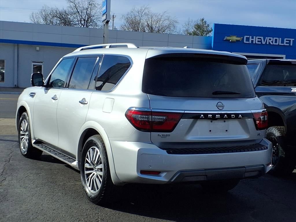 Used 2024 Nissan Armada SL w/ Captain's Chairs Package AWD/4WD image 2