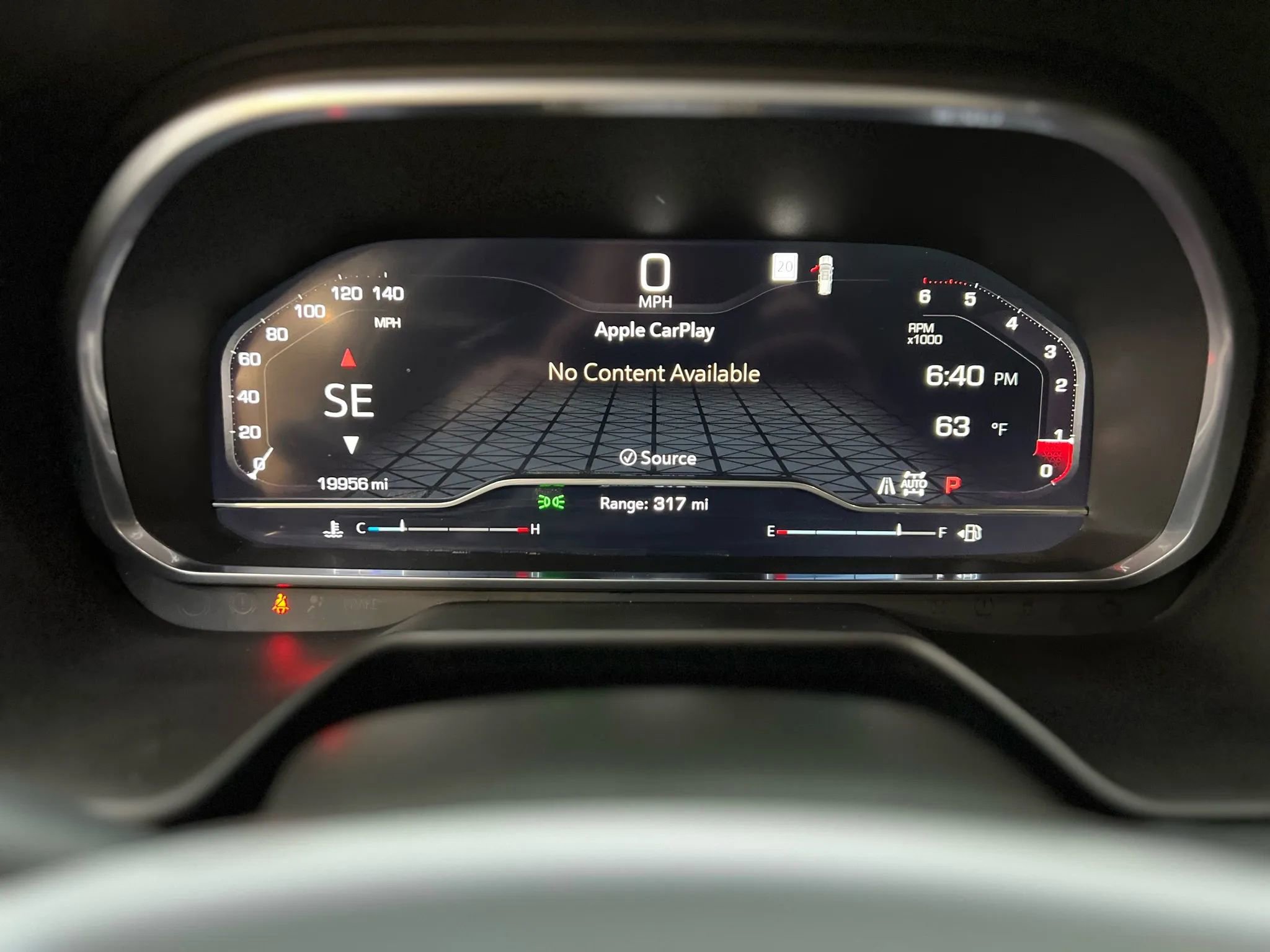 Used 2023 GMC Yukon SLT w/ SLT Premium Package image 28