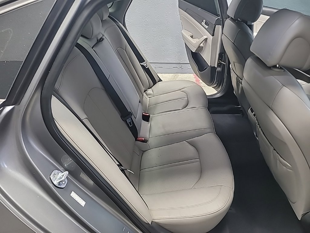 Used 2017 Hyundai Sonata Limited w/ Ultimate Package 02 FWD image 9