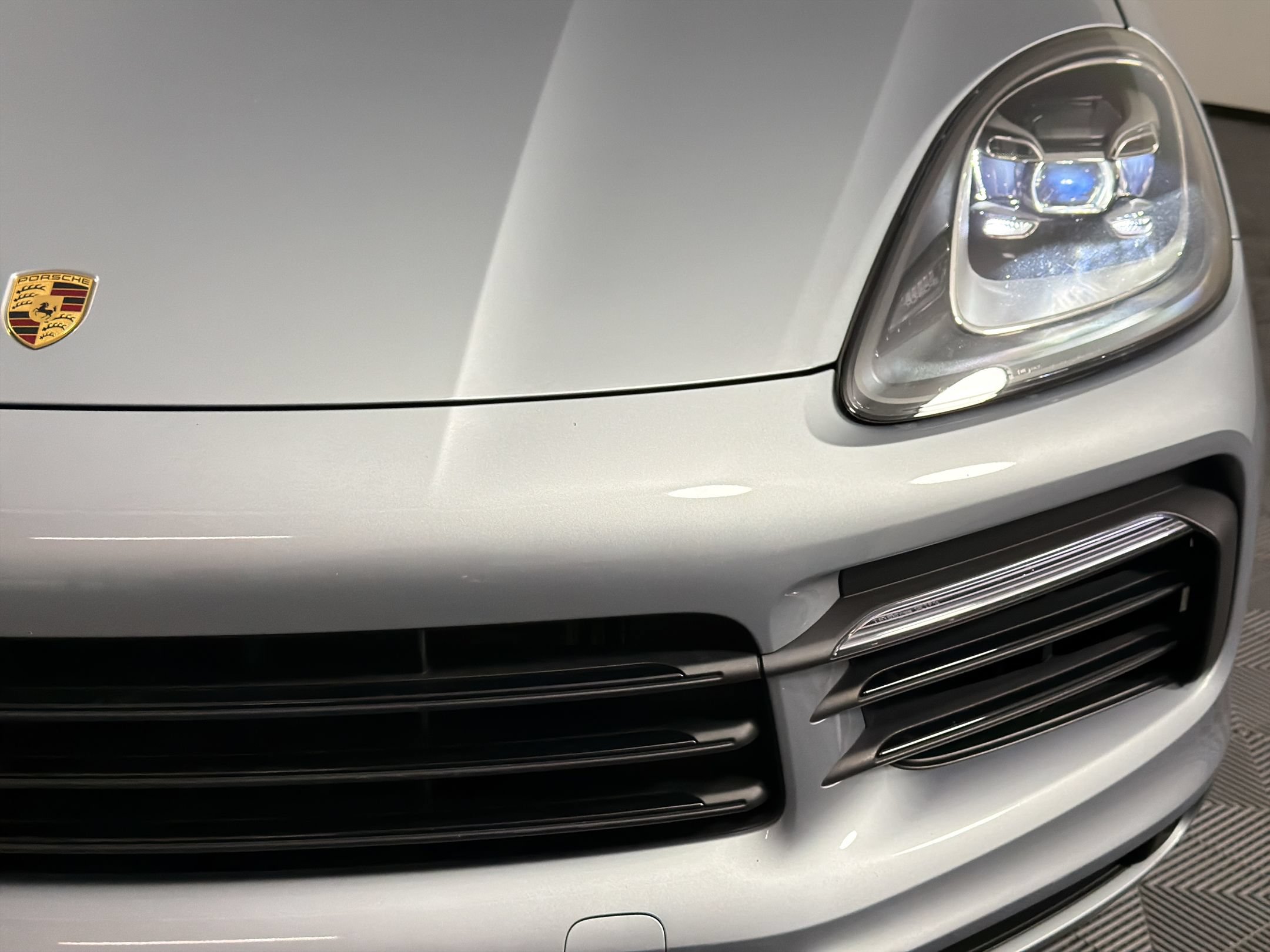 Certified 2023 Porsche Cayenne Coupe AWD/4WD image 11