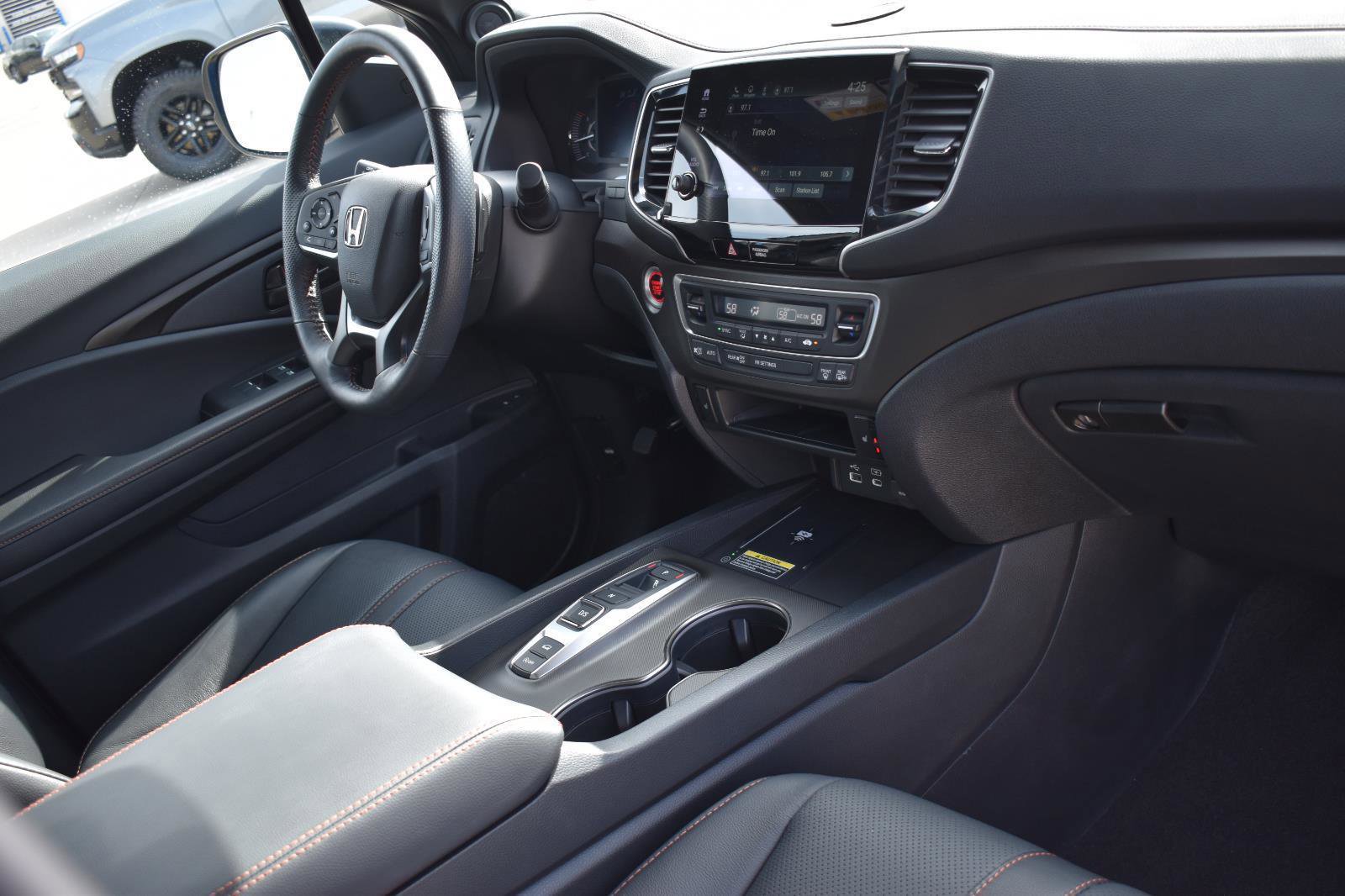 Used 2024 Honda Passport TrailSport image 16